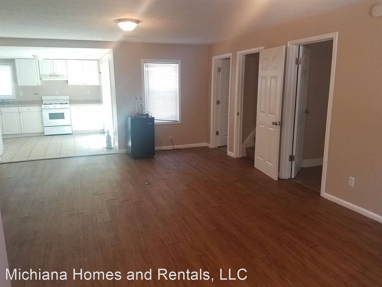 916 Hill Street - Photo 2 of 18