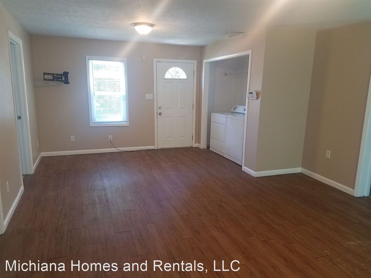 916 Hill Street - Photo 3 of 18