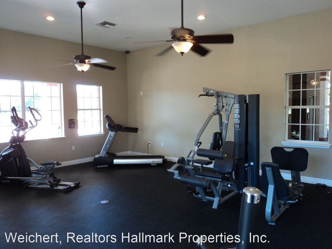 1910 Kettle Creek Dr - Photo 2 of 20