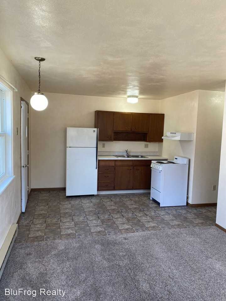 920 Dr Apartments in Jamestown, ND 58401 Zumper