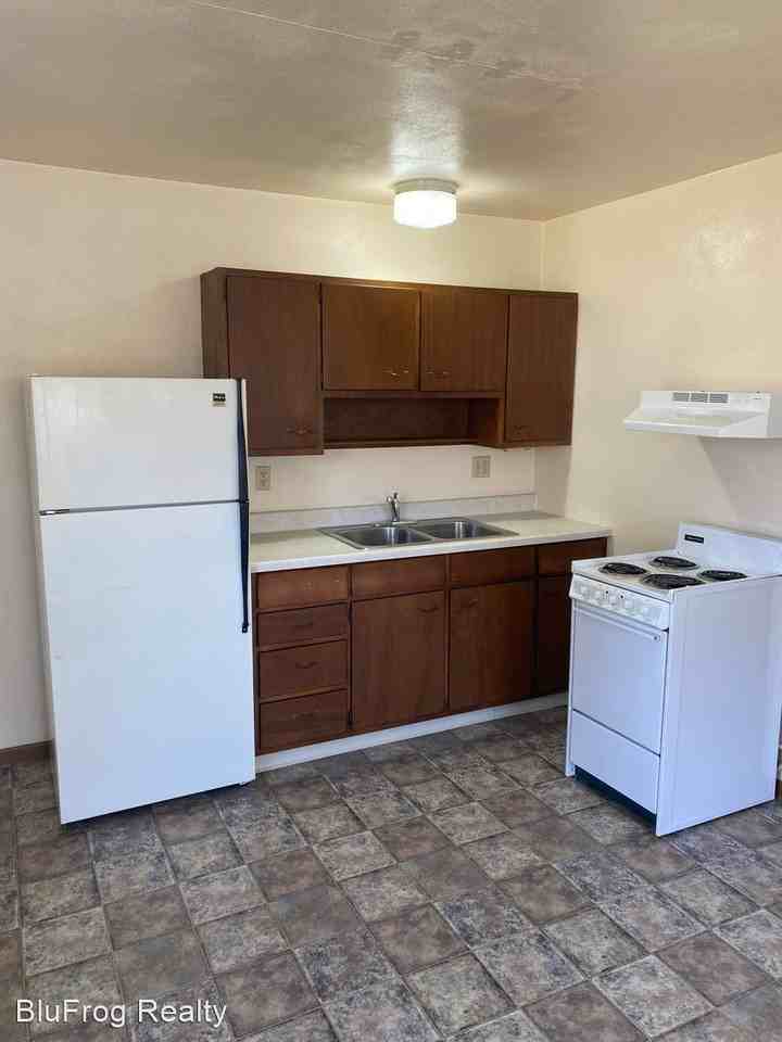 920 Dr Apartments in Jamestown, ND 58401 Zumper