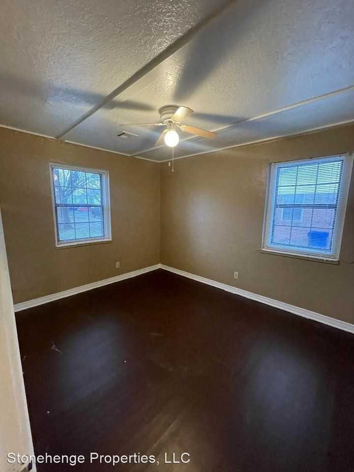 1115 Arkansas St - Photo 3 of 11