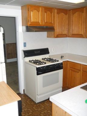 1729 Teel Ave - Photo 2 of 9