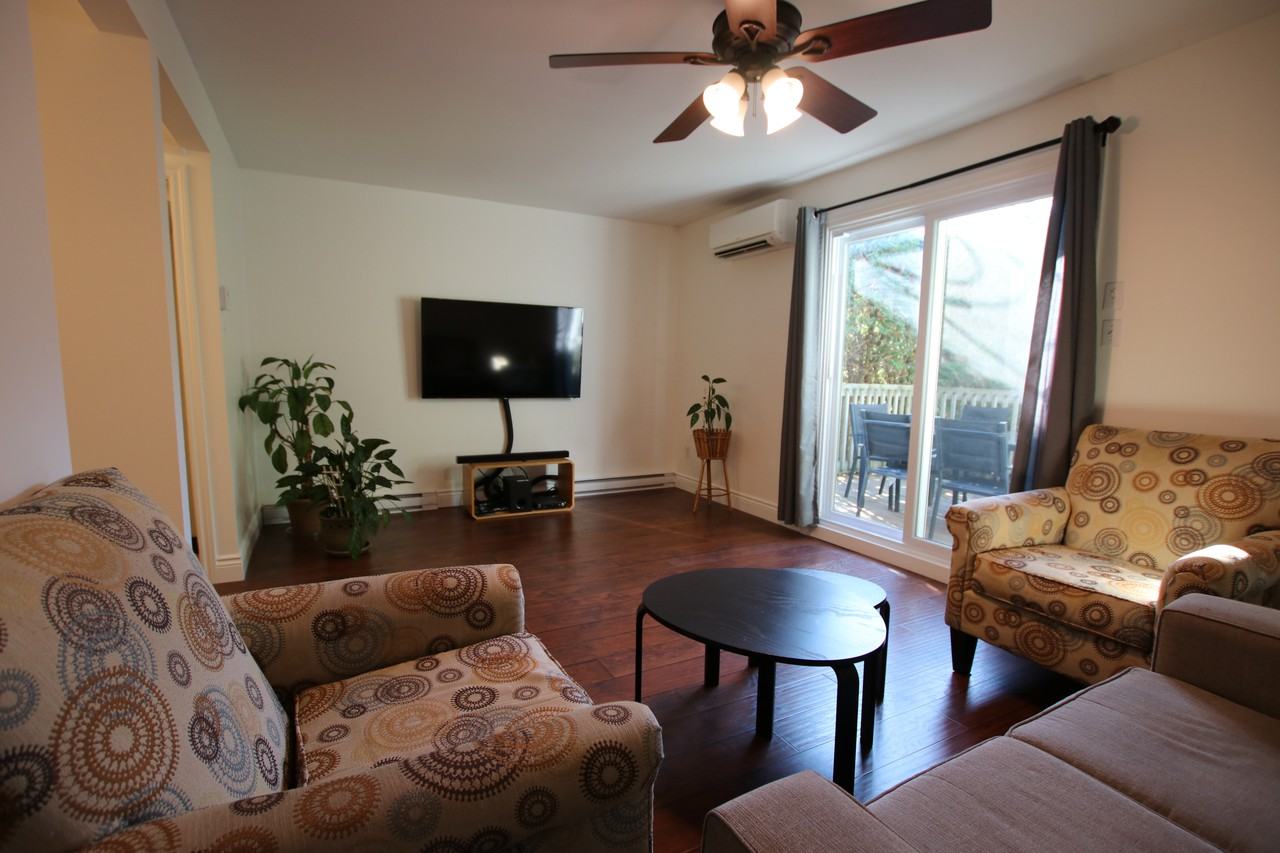 7760 Boulevard Pelletier - Photo 2 of 21