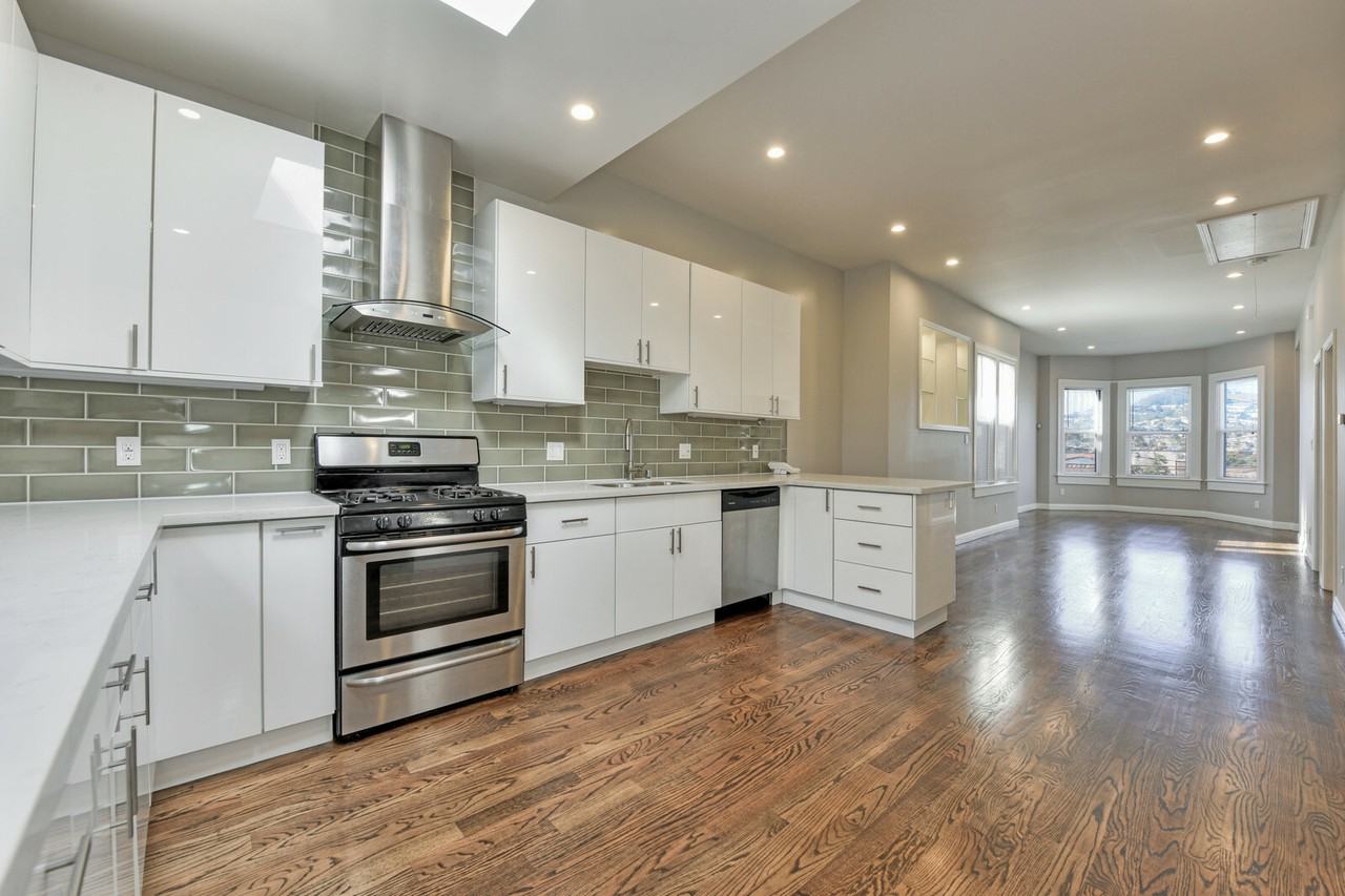 119 Madrid St - Photo 2 of 21