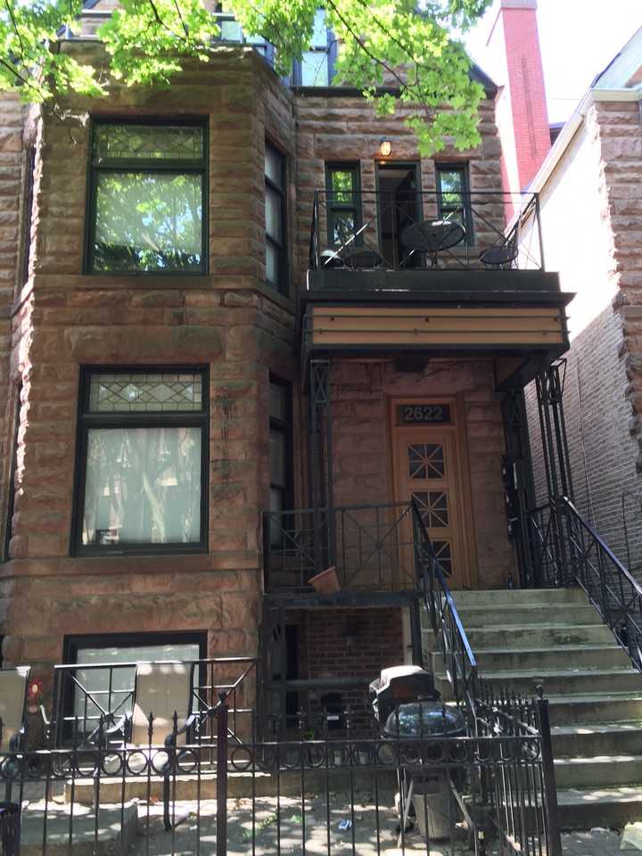 2622 N Wilton Ave - Photo 2 of 14