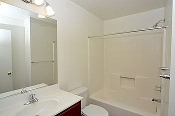 10366 College Sq - Photo 3 of 22