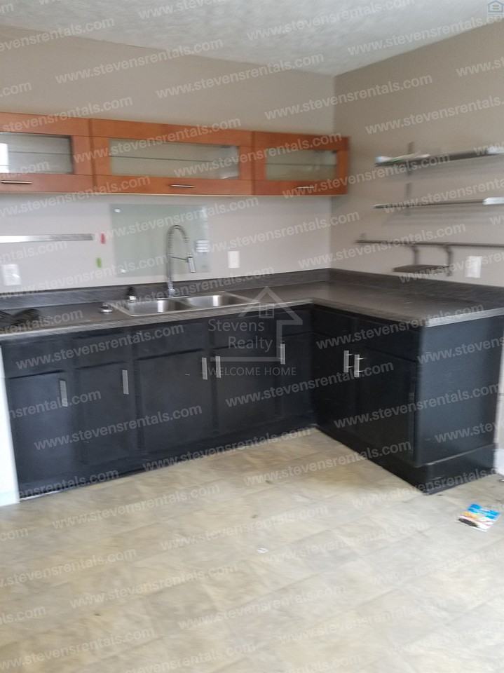 312 E Woodland Ave - Photo 3 of 13