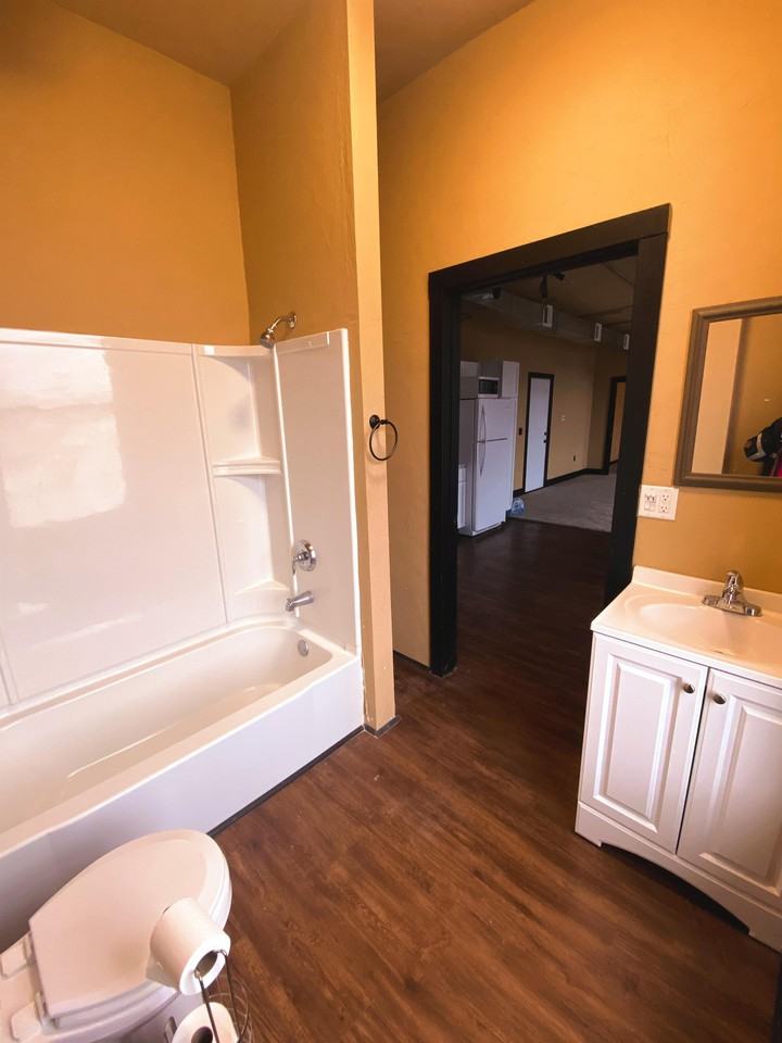 325 Steele St #2 - Photo 4 of 25