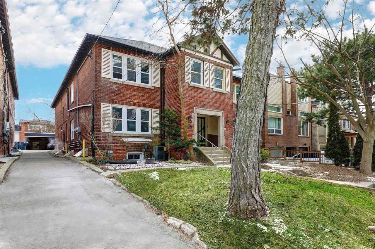 95 Hillsdale Avenue East - Photo 2 of 19