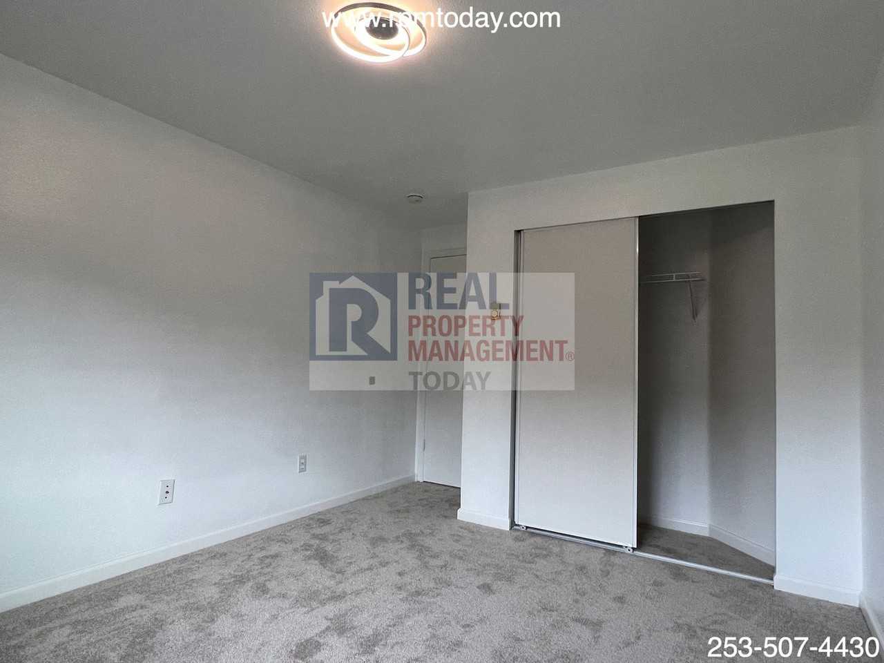 334 Tacoma Blvd S #334 - Photo 7 of 10