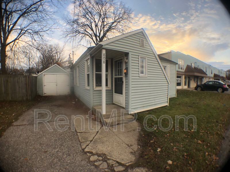 808 E Lincoln St - Photo 2 of 17