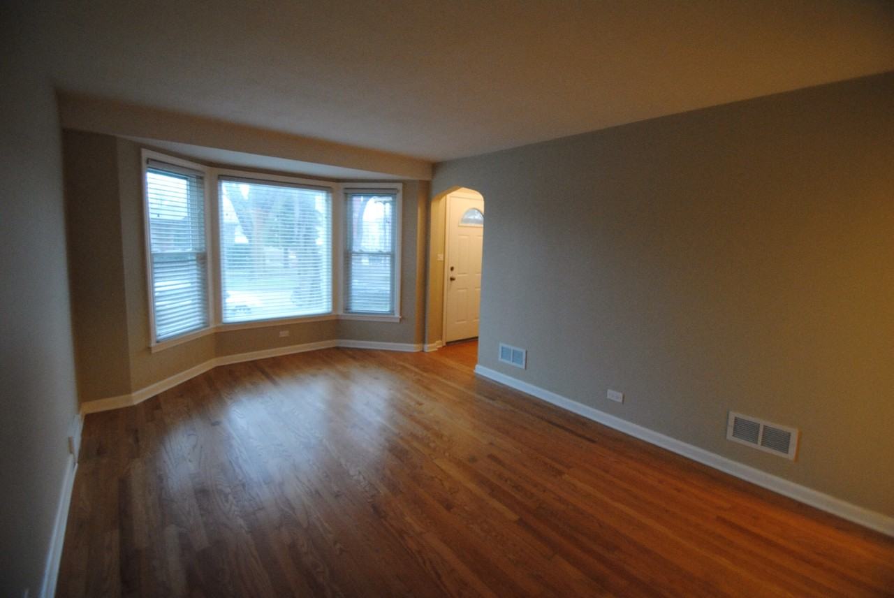 2818 N Neva Ave - Photo 2 of 14
