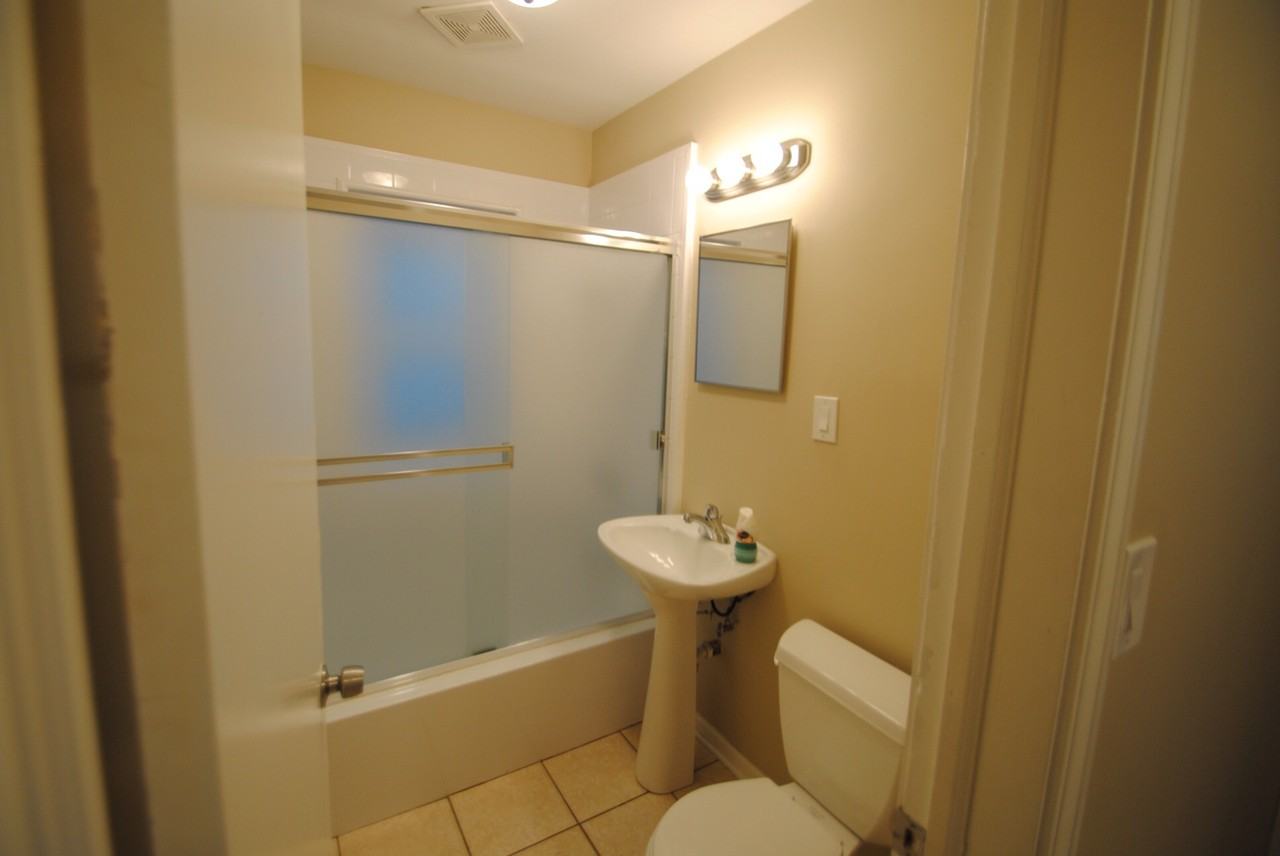 2818 N Neva Ave - Photo 3 of 14
