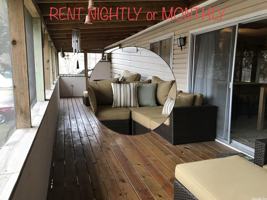 featured image of 128 W Lakeshore Dr