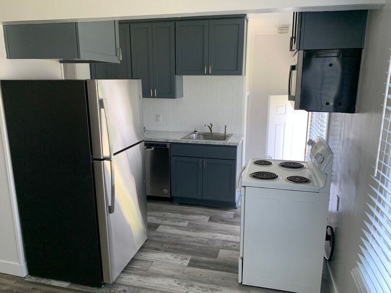 1521 Marshall Ave #1521 - Photo 3 of 6