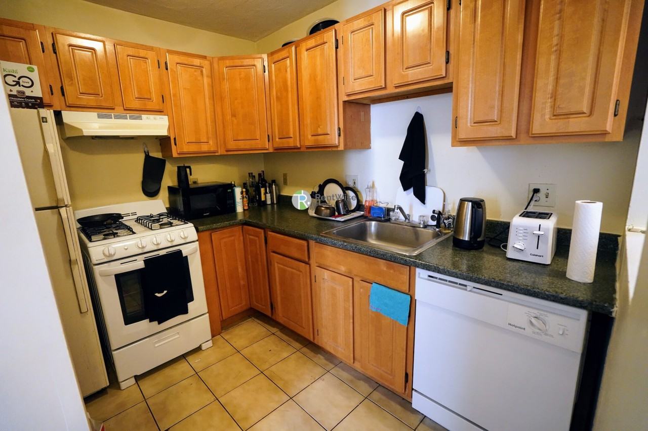 15 Lorraine Ter #1 - Photo 5 of 20