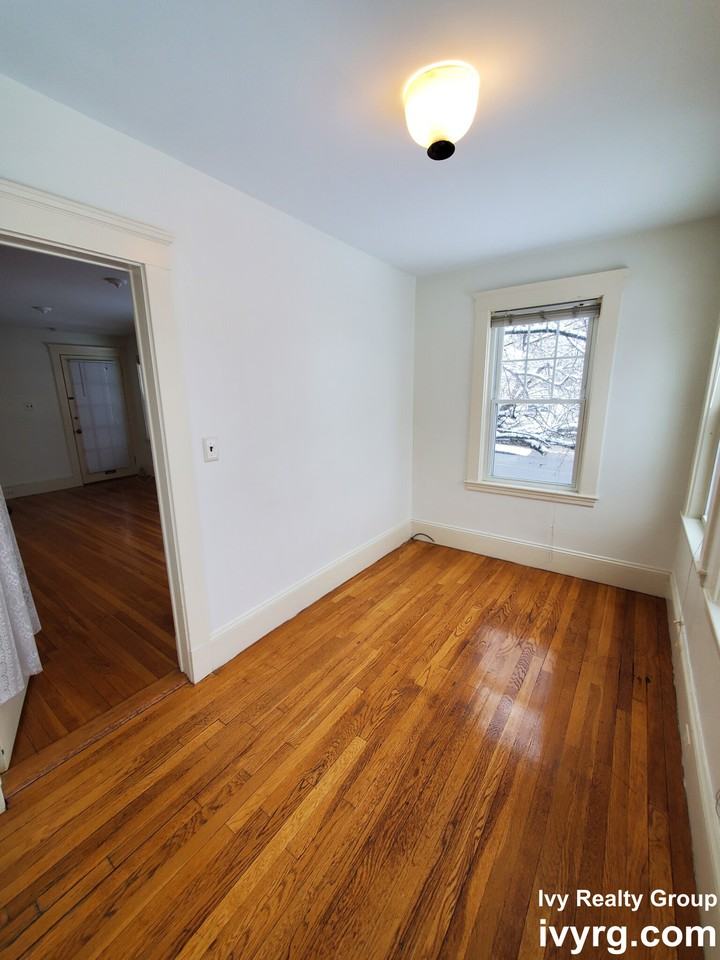 5254 Maplewood St #52 - Photo 7 of 23