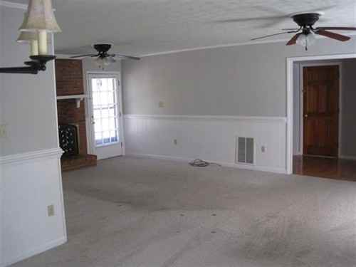 107 Dogwood Ln - Photo 2 of 11