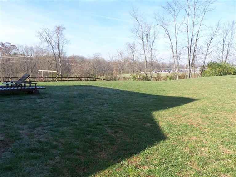 443 Rosebud Cir - Photo 2 of 18