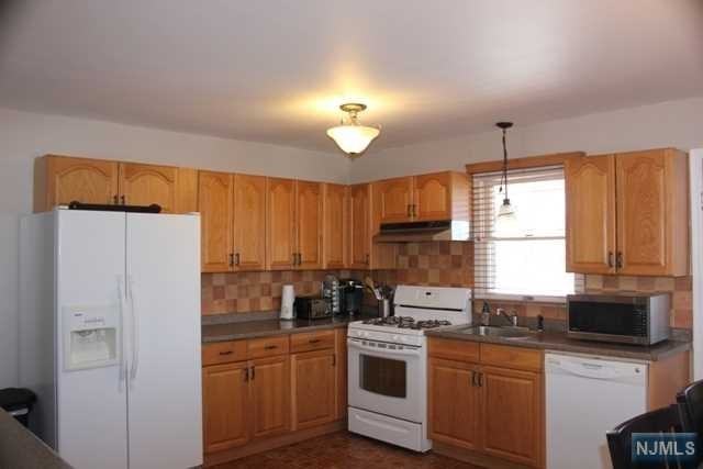 6 Wuester Ln - Photo 2 of 12