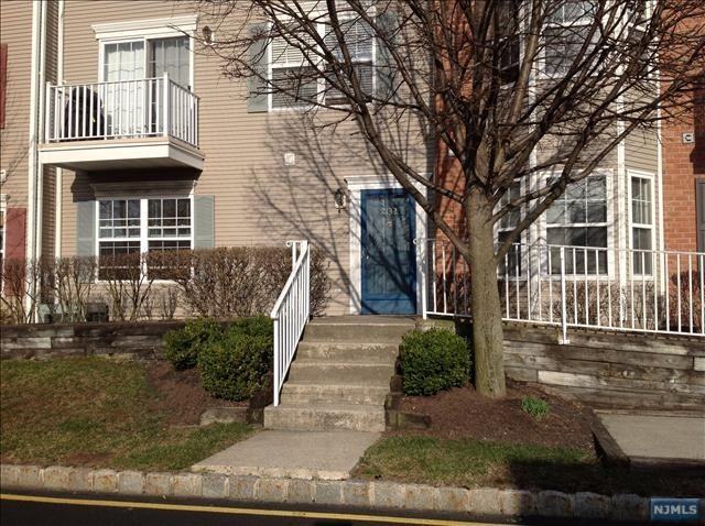 2132 Isabelle Ct #2132
