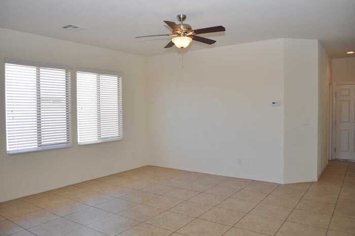 2416 Marvelous Manor Ave - Photo 3 of 11