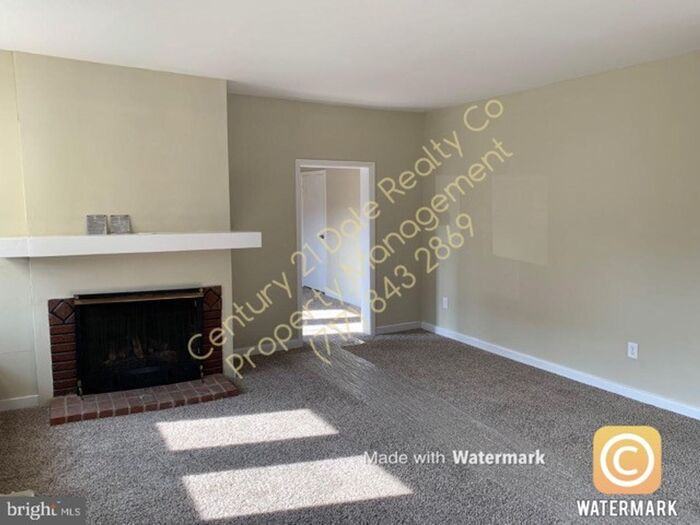 1098 Lancaster Ave - Photo 2 of 13