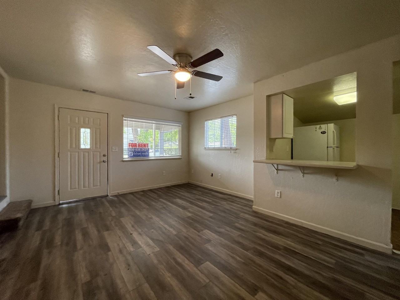 524 W 1st Ave #A - Photo 3 of 14