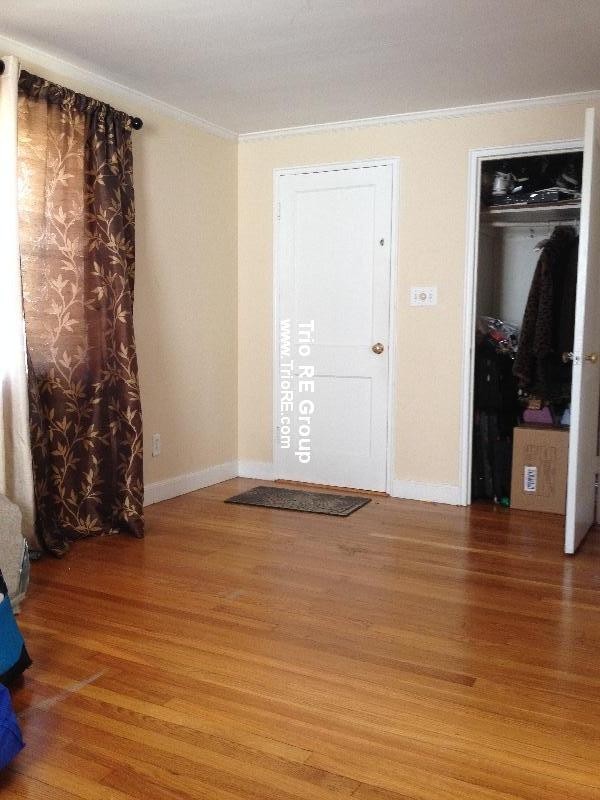 77 Carroll St - Photo 3 of 15