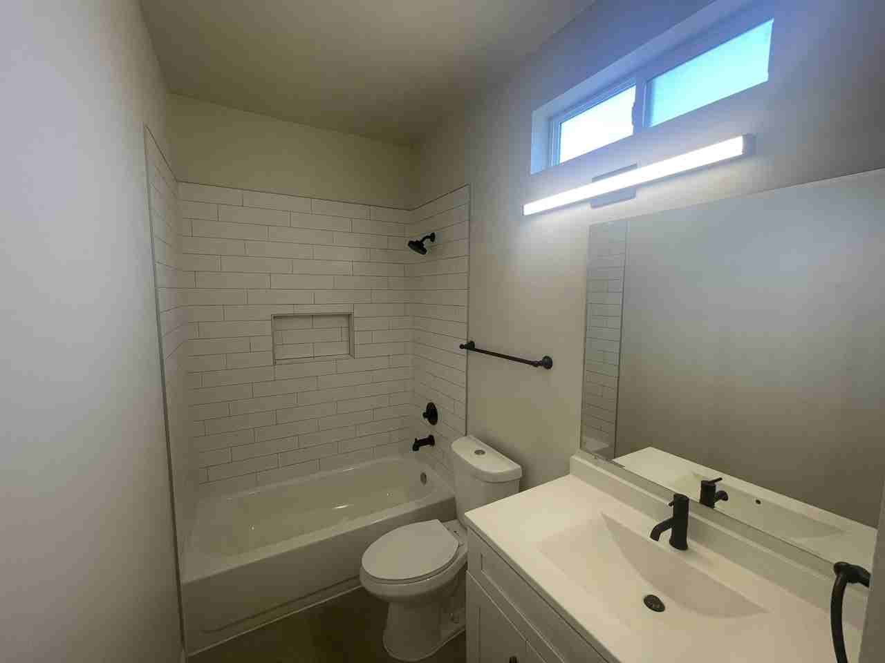 1523 E Cambridge Ave #GH - Photo 2 of 6