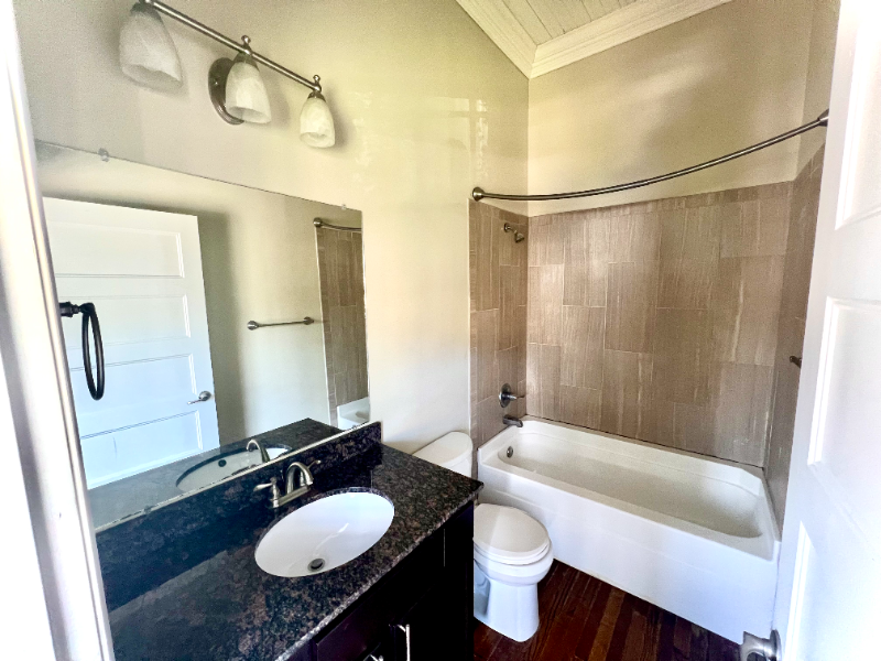 427 College St #4 - Photo 6 of 8