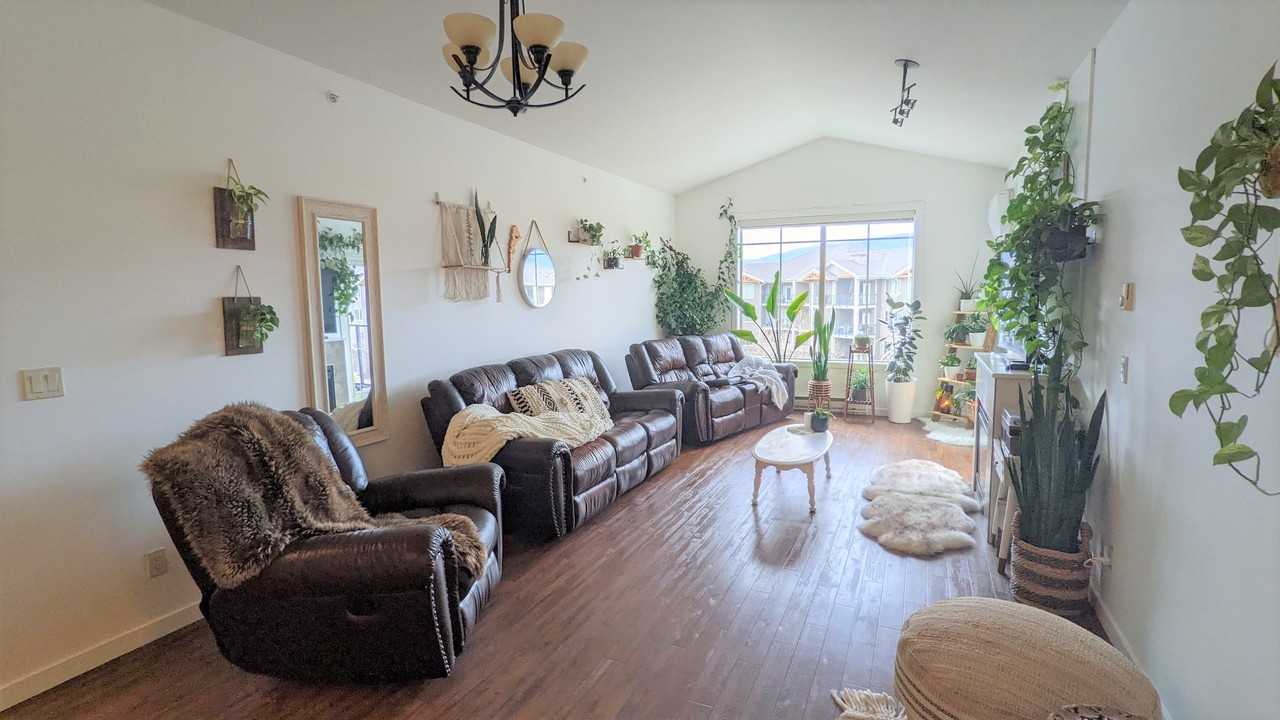 3739 Mission Meadows At Casorso Pha #1 - Photo 3 of 11