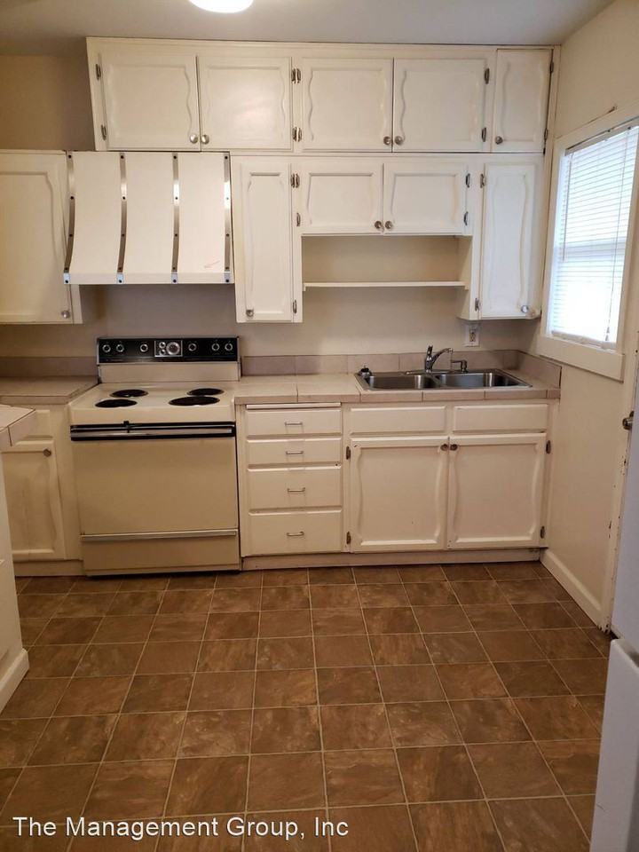 2811 E 25th St - Photo 3 of 13