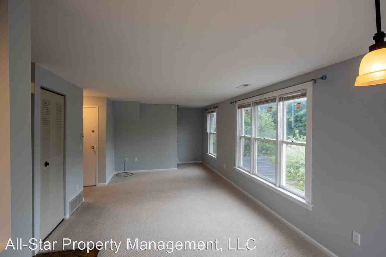 365 Mather St. - Photo 2 of 9