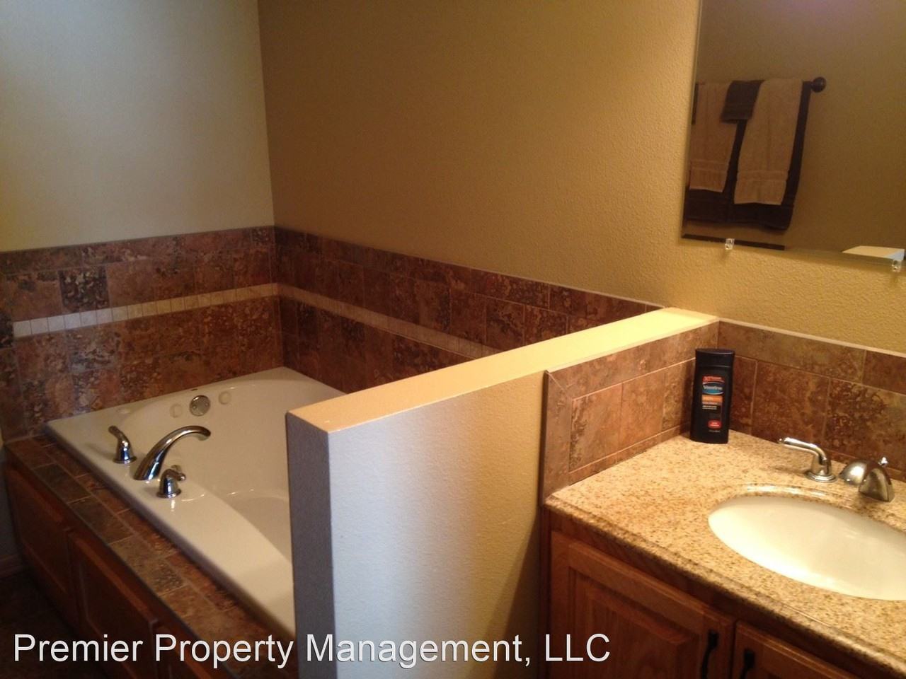 1667 20th Ave Ne - Photo 2 of 7