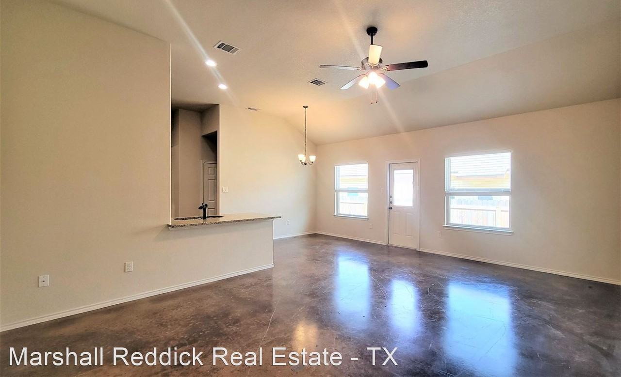 216-218 Stacy Ln - Photo 3 of 16