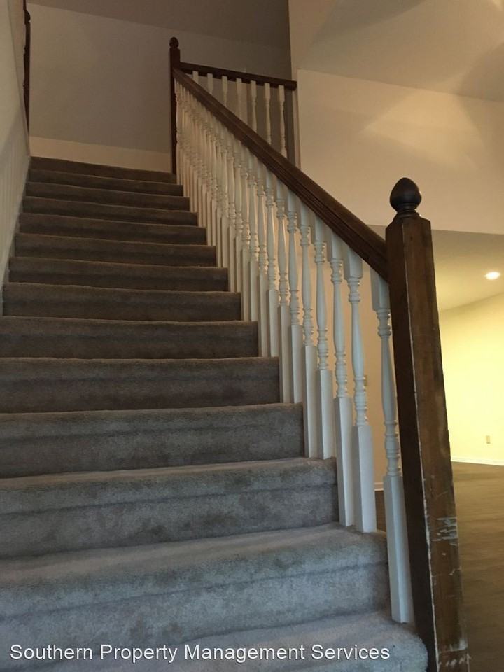 South Kevin Court - Photo 2 of 28