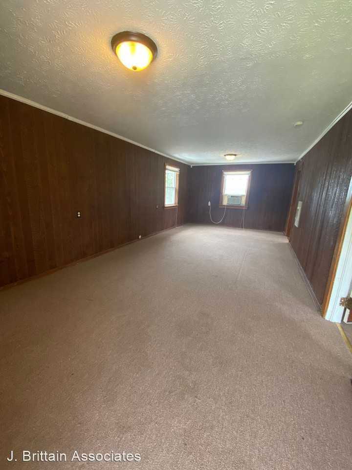 2116 Legrande - Photo 2 of 5