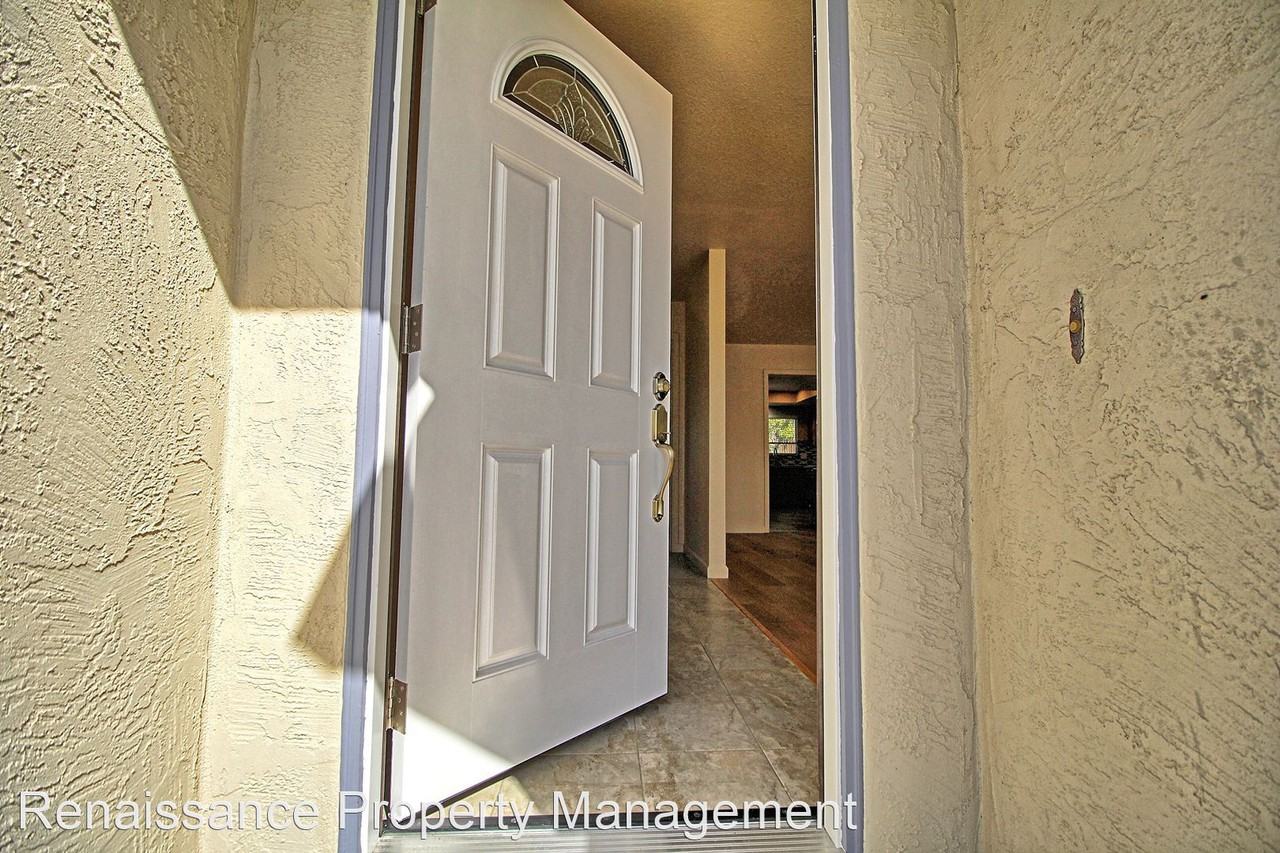 677 Chardonnay Dr - Photo 2 of 36