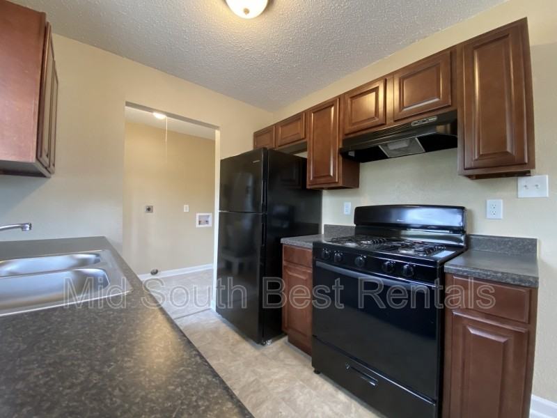 4020 Gilman St - Photo 3 of 12