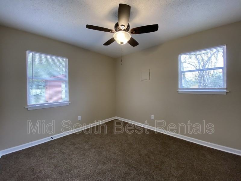 4020 Gilman St - Photo 6 of 12