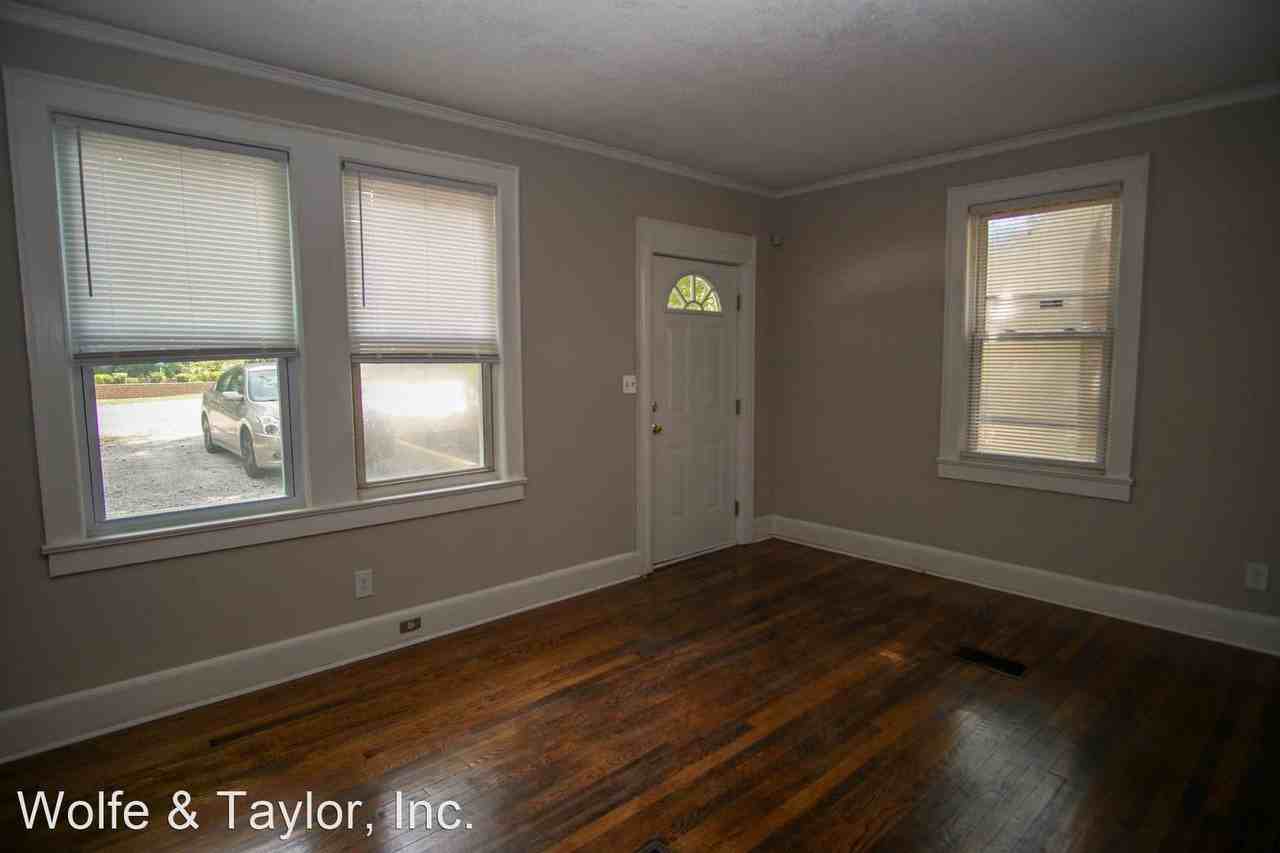 302 Lakeside Avenue - Photo 3 of 12