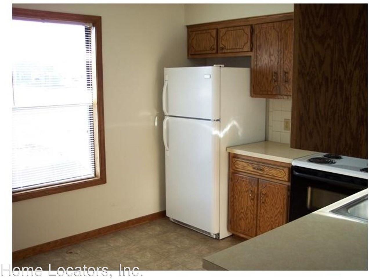 805 Foster Ln - Photo 3 of 6