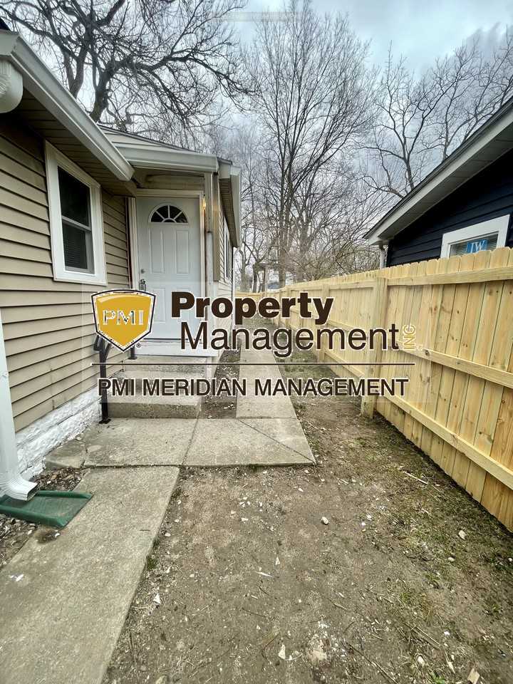 3453 Boulevard Pl - Photo 3 of 15