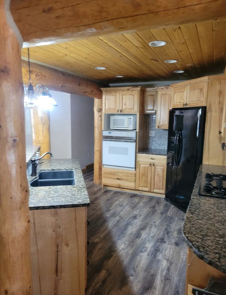 2826 Wn - Photo 3 of 12