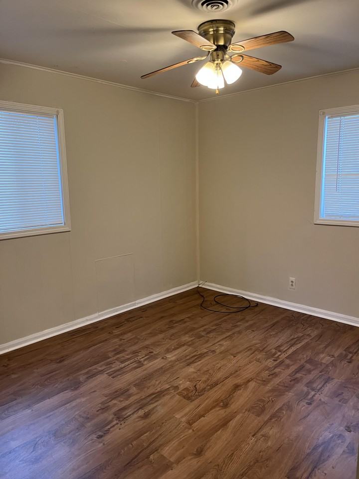 2294 Austin St - Photo 3 of 9