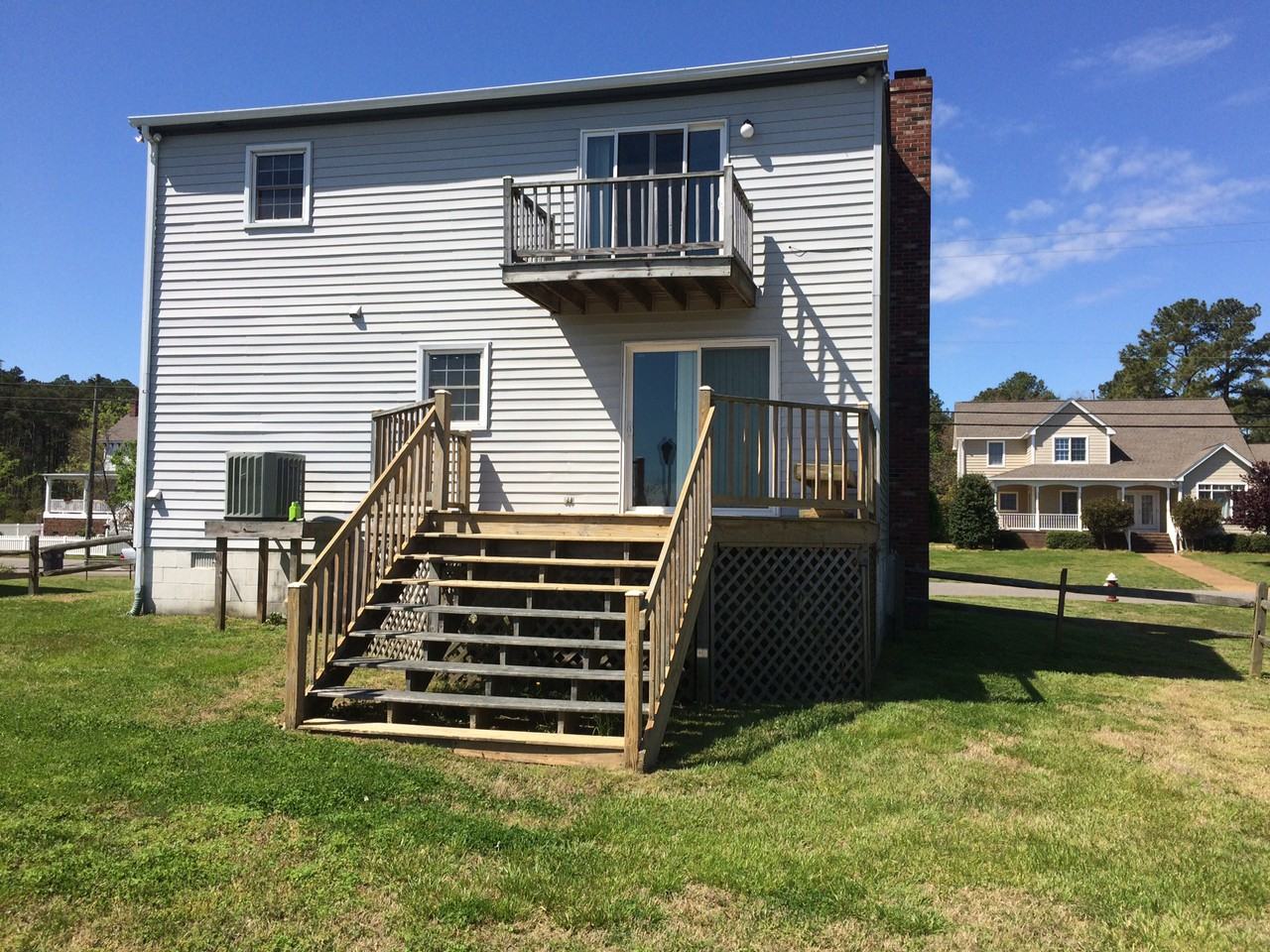 1373 Poquoson Ave - Photo 3 of 19