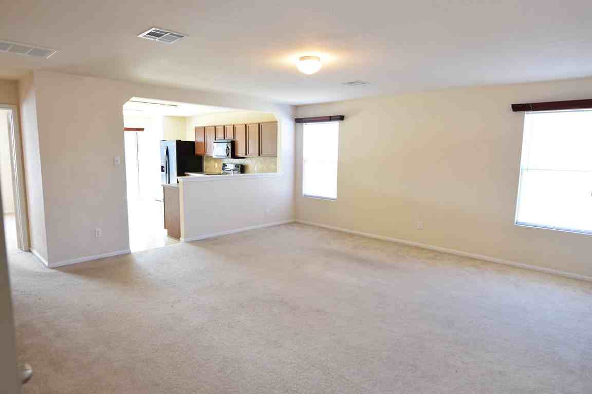 25 Avrshire Ln - Photo 7 of 18