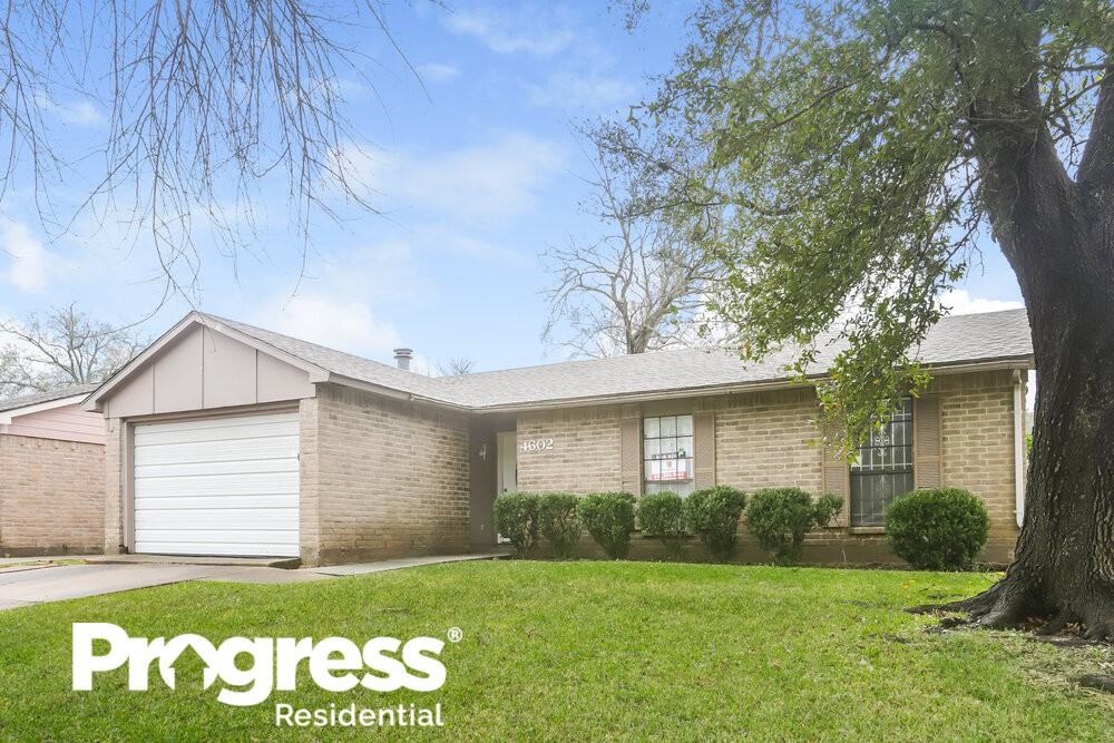 14602 Flair Dr - Photo 3 of 25